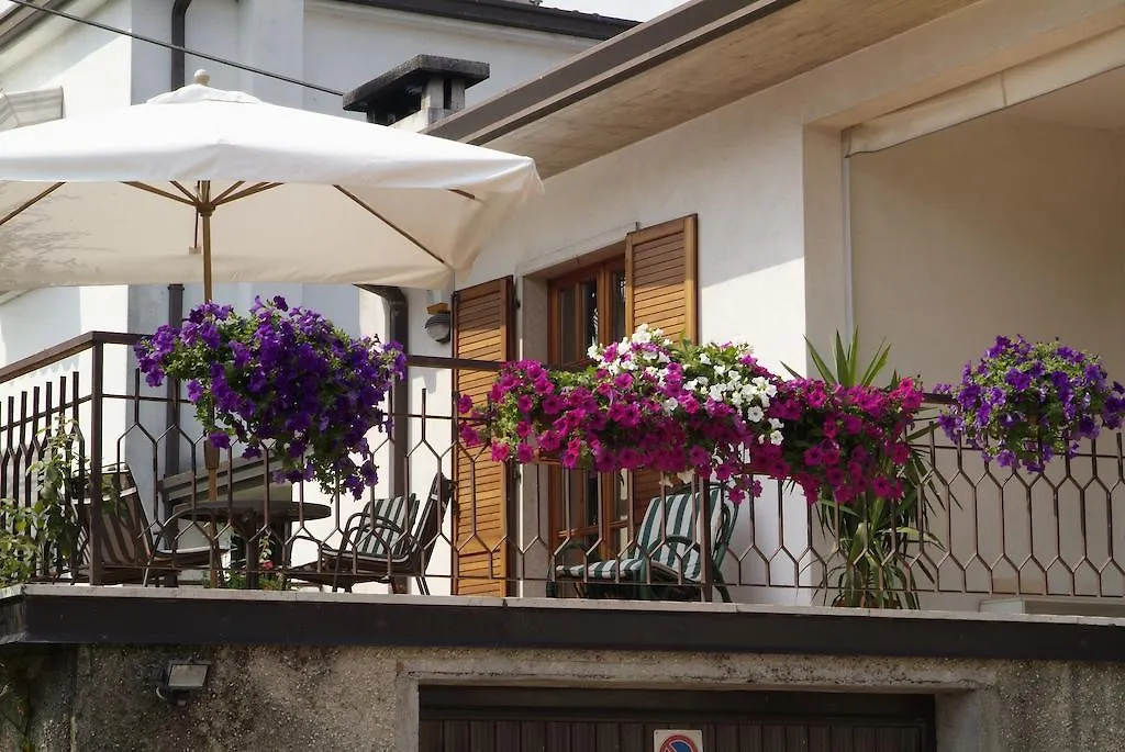 Residenza Ai 4 Olivi Peschiera del Garda Vendégház